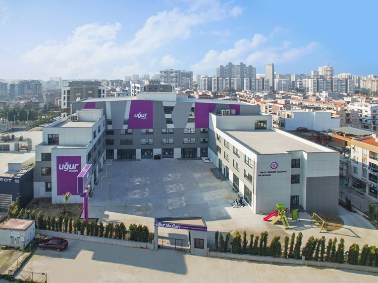 Uğur Okulları Derslik